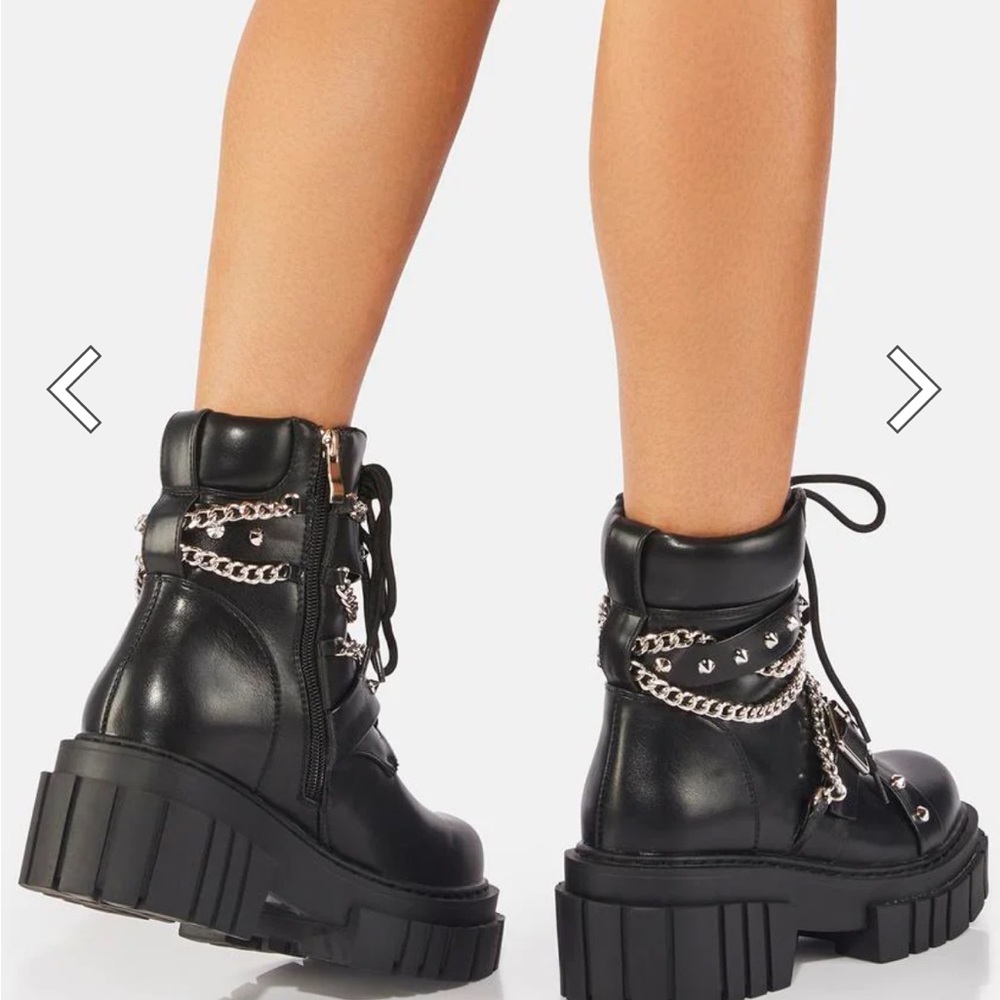 Up all night with you combat boots. - Picture 4 of 5